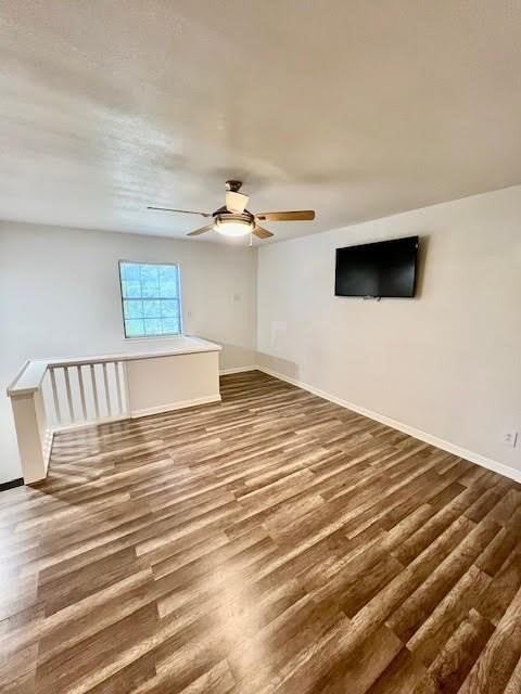 725 Summers Ln - Photo 7 of 16