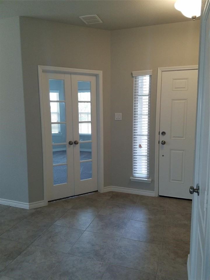 9324 Horsemanship Dr - Photo 2 of 16