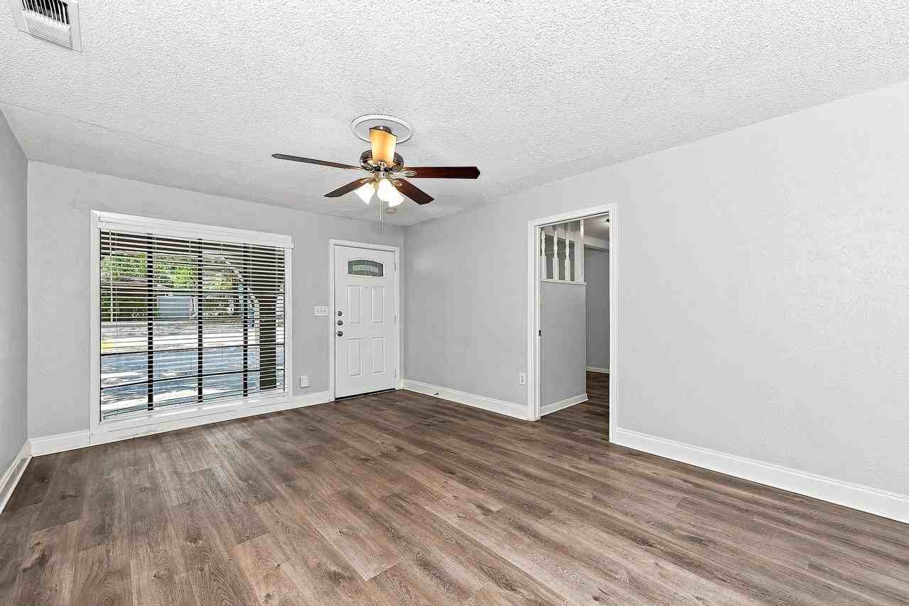 3800 Oscar Ave - Photo 2 of 17