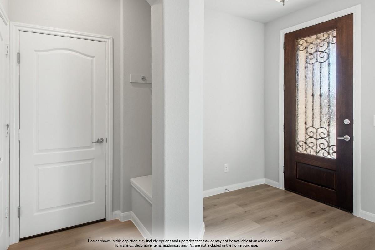 1243 Mill Pl - Photo 2 of 11