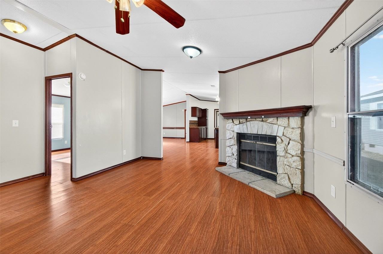 315 Glenwood St - Photo 5 of 29