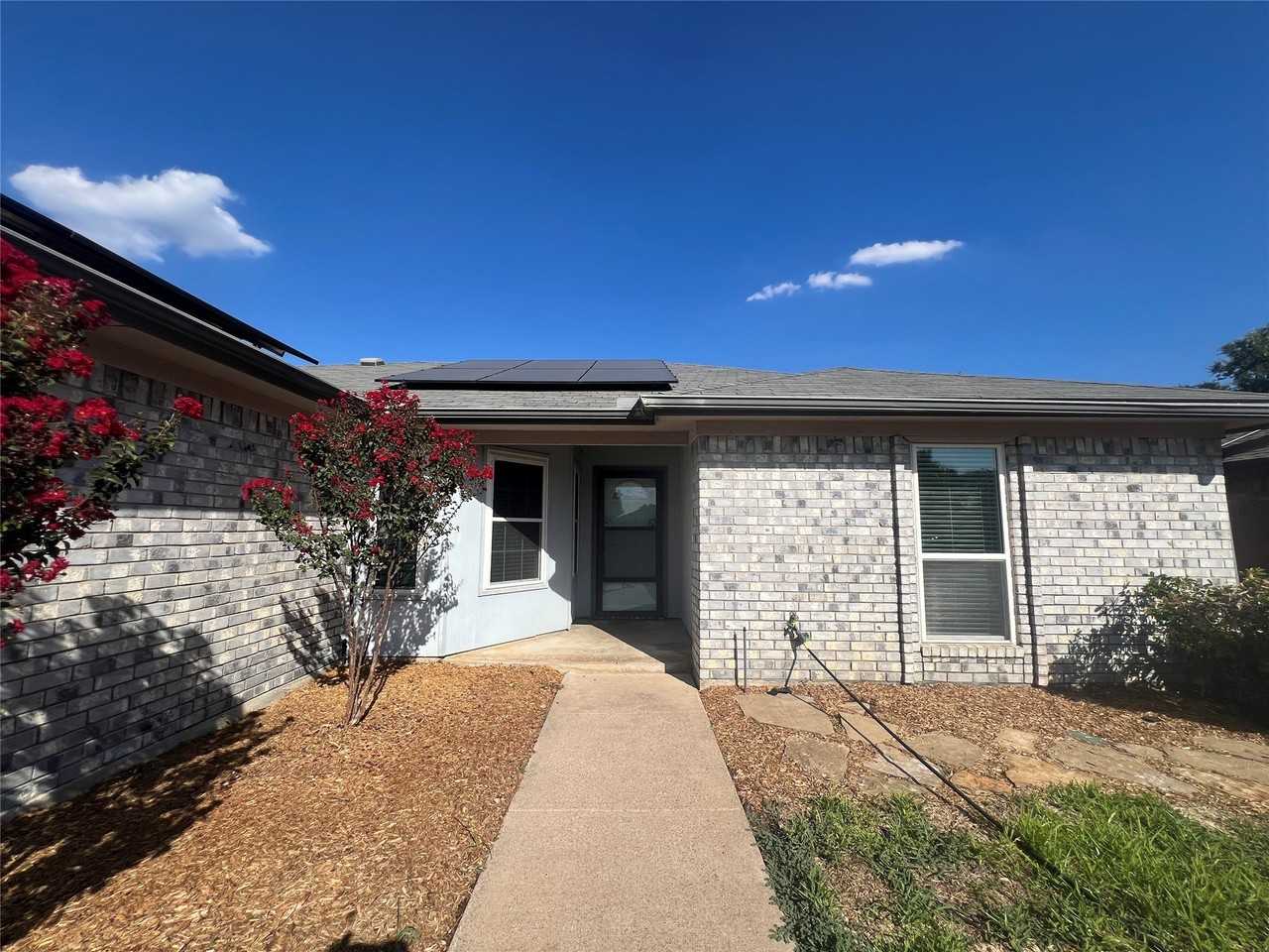 7808 Mallard Ln - Photo 2 of 34