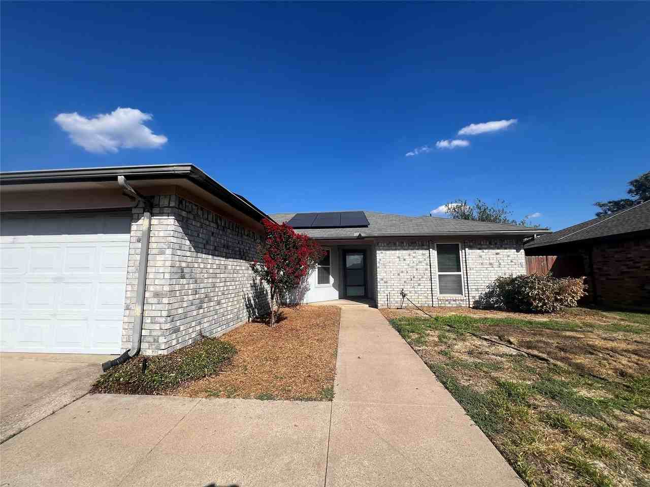 7808 Mallard Ln - Photo 3 of 34
