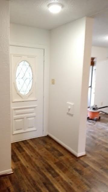 205 Rolling Hills Ln - Photo 3 of 6