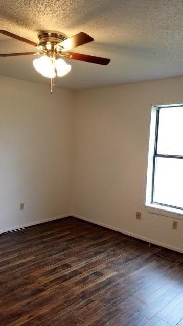 205 Rolling Hills Ln - Photo 4 of 6