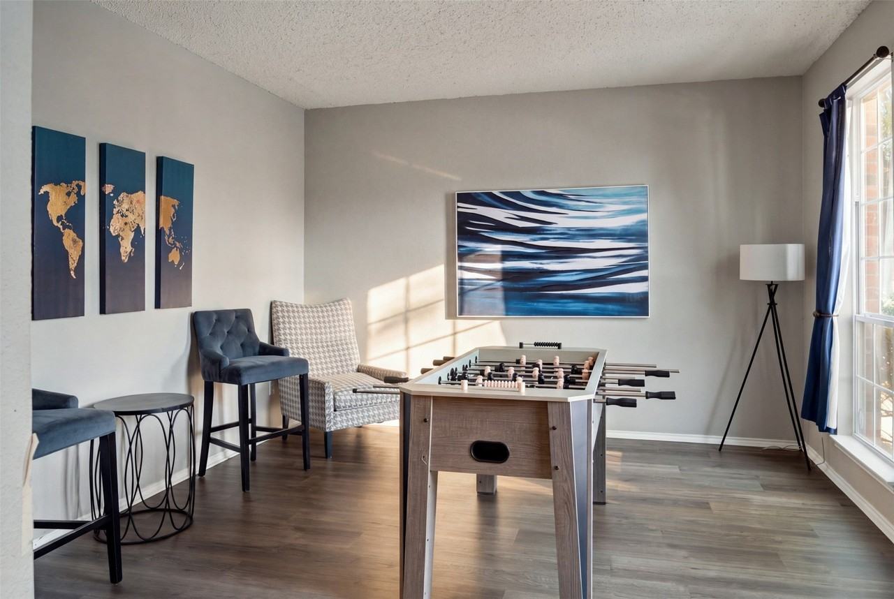 1424 Sunswept Ter - Photo 4 of 25