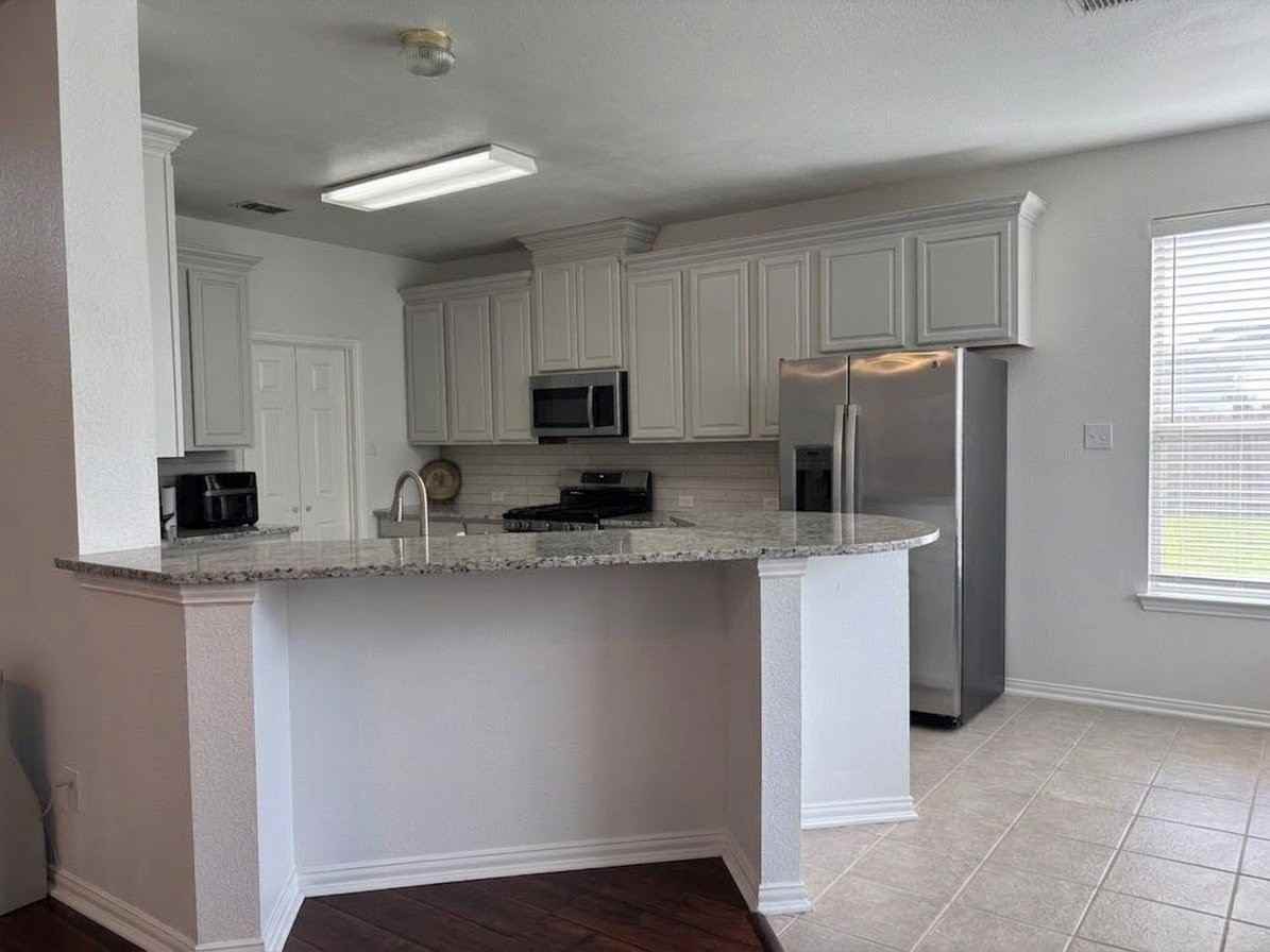 1911 Bridgewater Dr - Photo 6 of 22