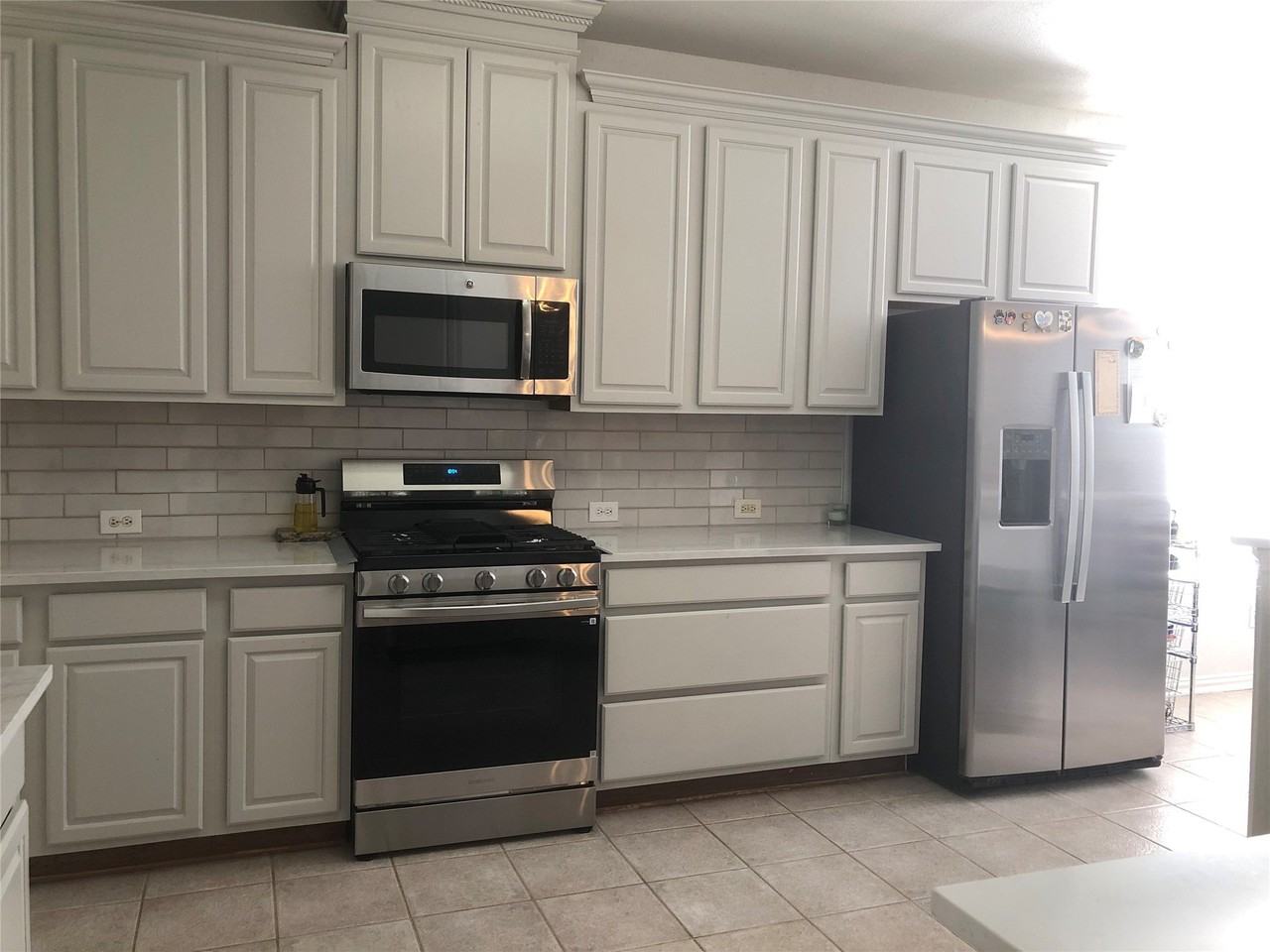 1911 Bridgewater Dr - Photo 7 of 22