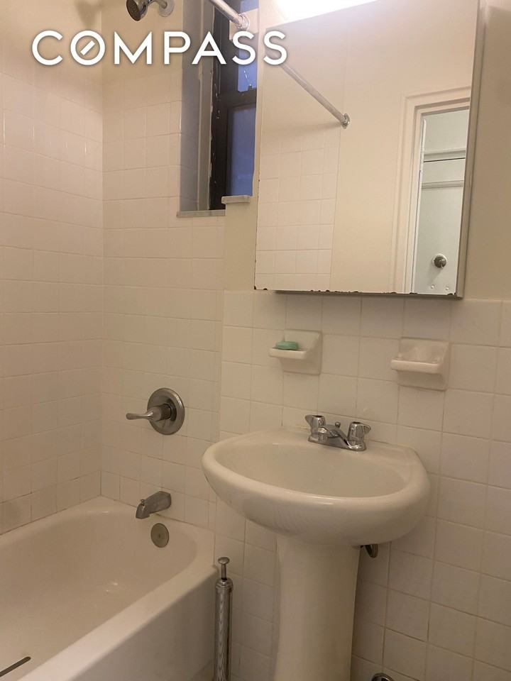 97 Lexington Ave #2D - Photo 5 of 5
