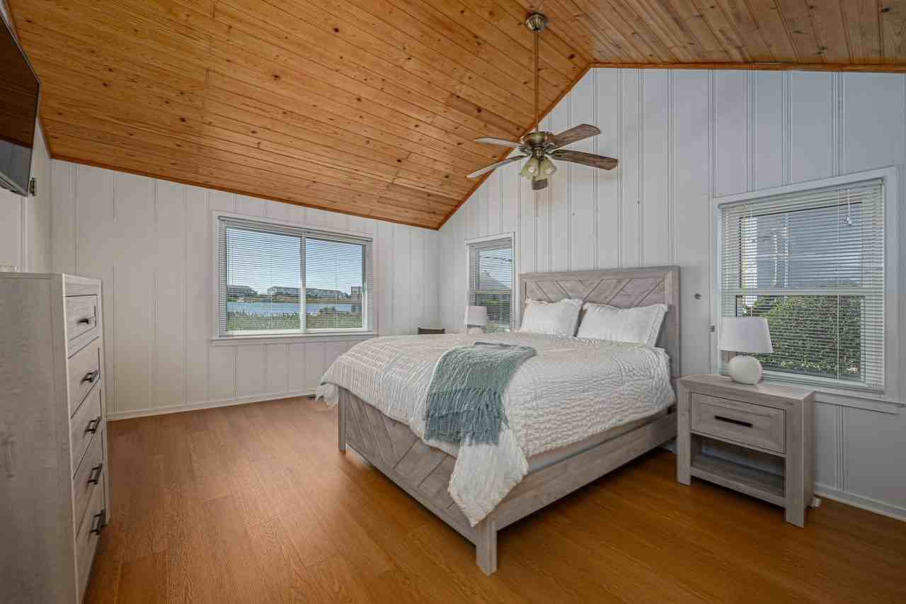 106 Harbor Rd - Photo 5 of 16