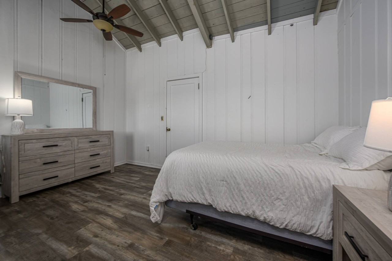 106 Harbor Rd - Photo 6 of 16