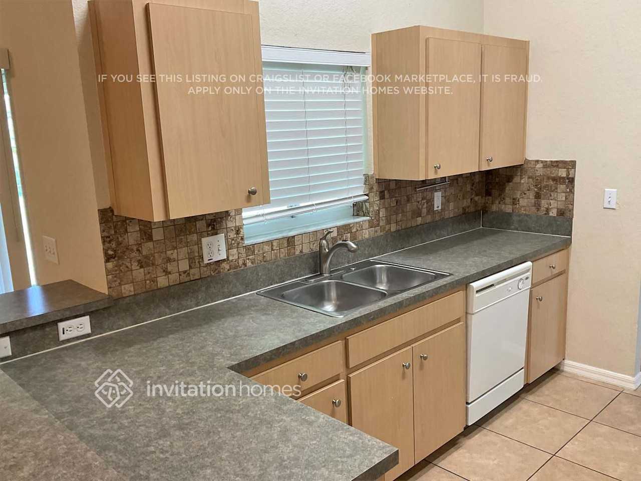 5700 Fischer Dr - Photo 2 of 15