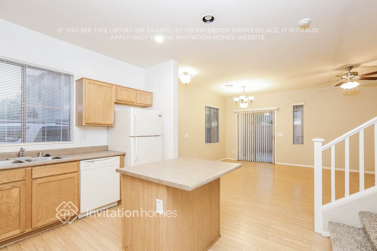 7529 S 14th St - Photo 6 of 20
