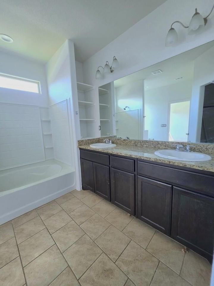 7310 Fossell Ranch Rd - Photo 7 of 18