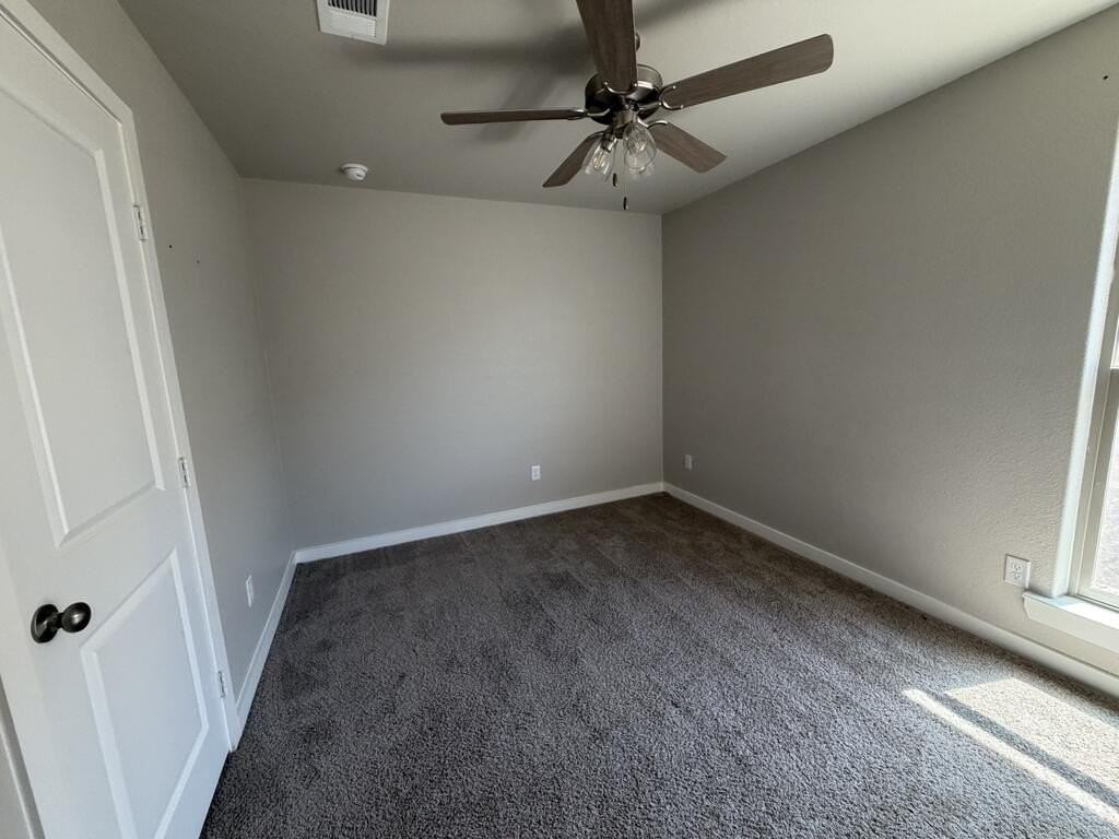 1307 Red Cliff Ave - Photo 7 of 11