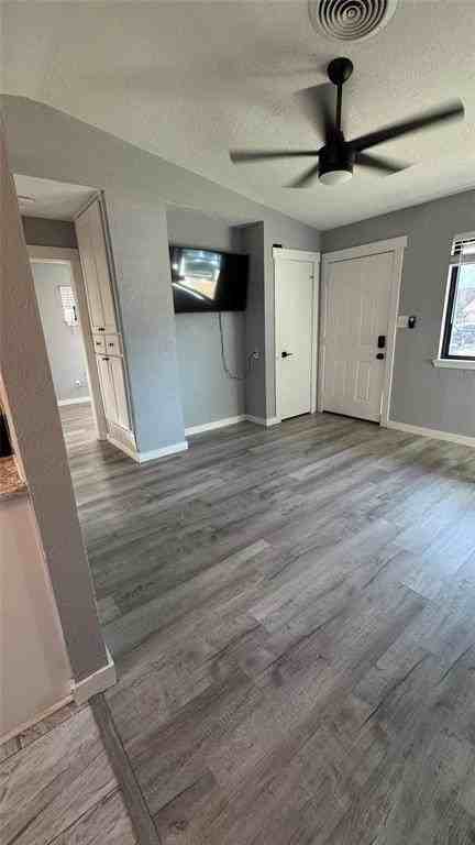 914 Drake Dr #914 - Photo 7 of 17