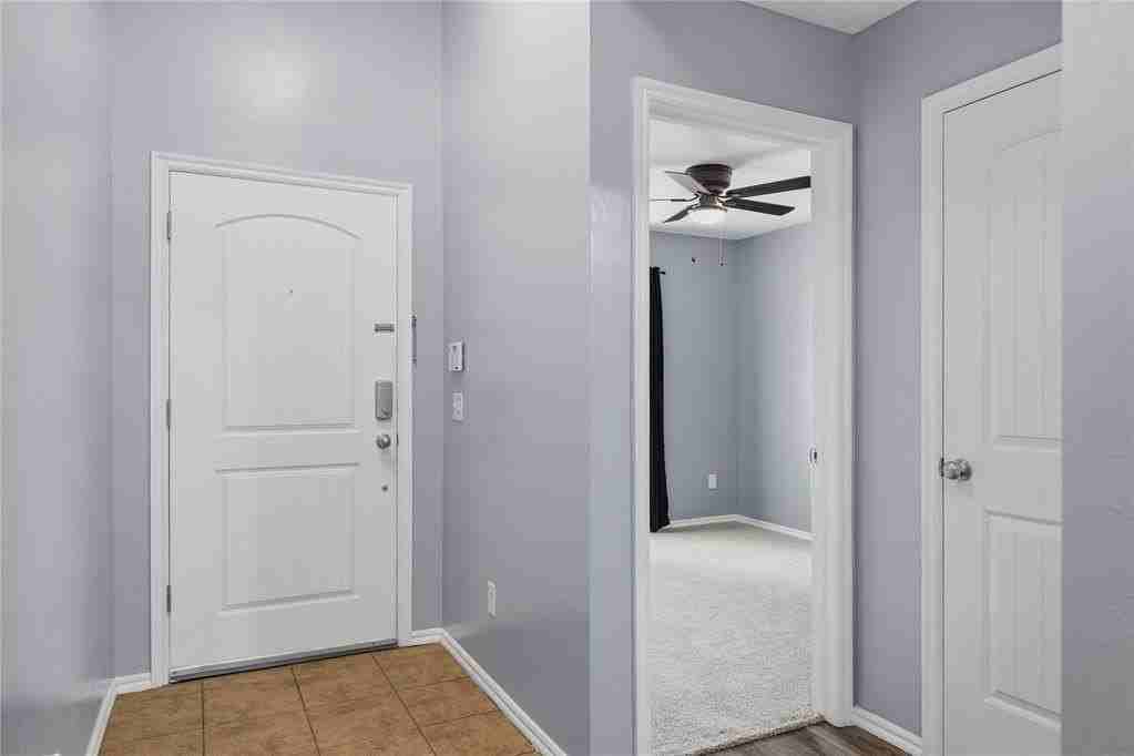 605 Inverleith Cir - Photo 6 of 36