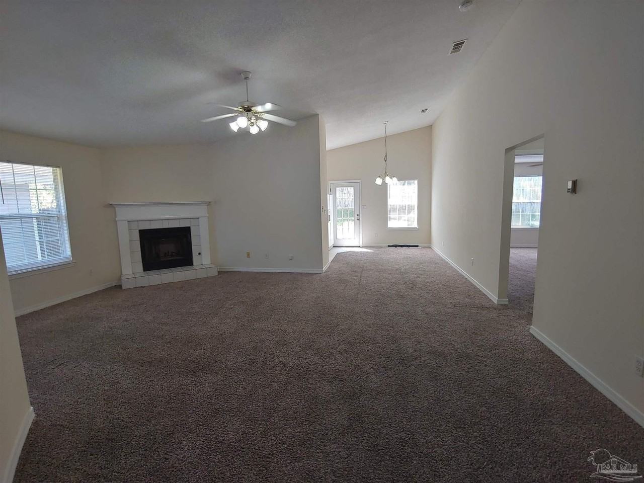 4021 Embers Lndg - Photo 3 of 22