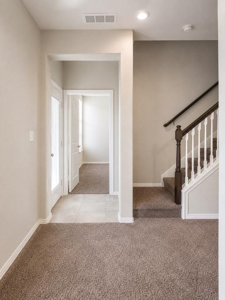 1412 Laguna Meadows Trl - Photo 2 of 17