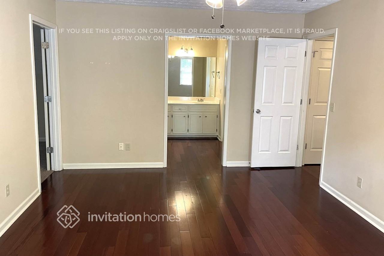 3761 Apple Way - Photo 7 of 17