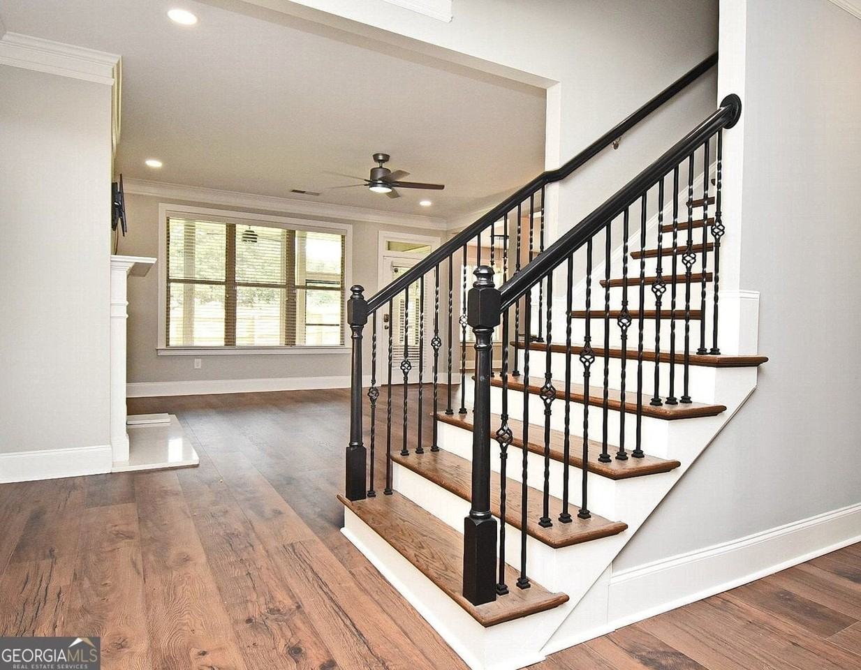 2625 Hickory Hill Dr Se - Photo 4 of 29