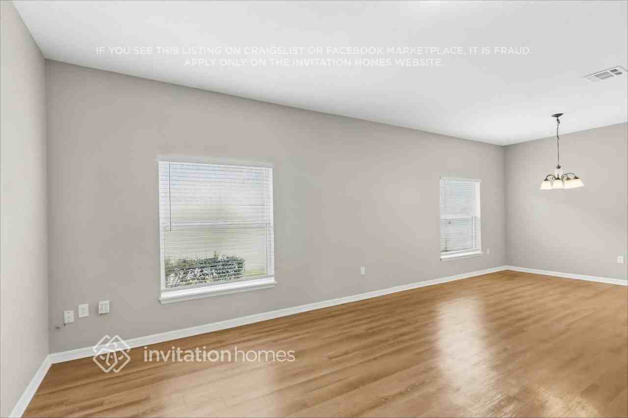 13161 Sapphire Falls Ln - Photo 4 of 19