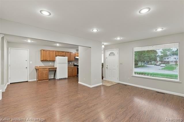 39694 Birchwood Dr - Photo 3 of 30
