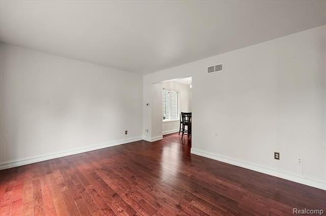 125 Algansee Dr - Photo 7 of 49