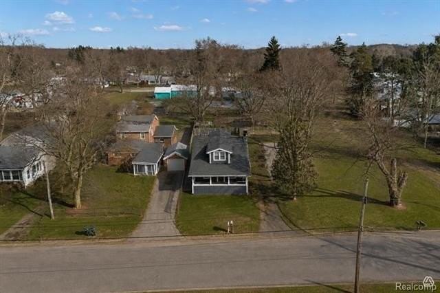 1810 Manse Rd - Photo 5 of 34