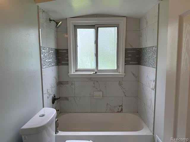 20760 Ridgedale St - Photo 4 of 7