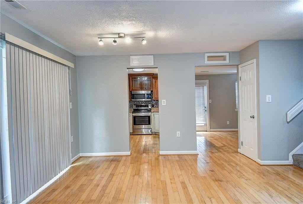 4924 Denny Dr - Photo 6 of 24