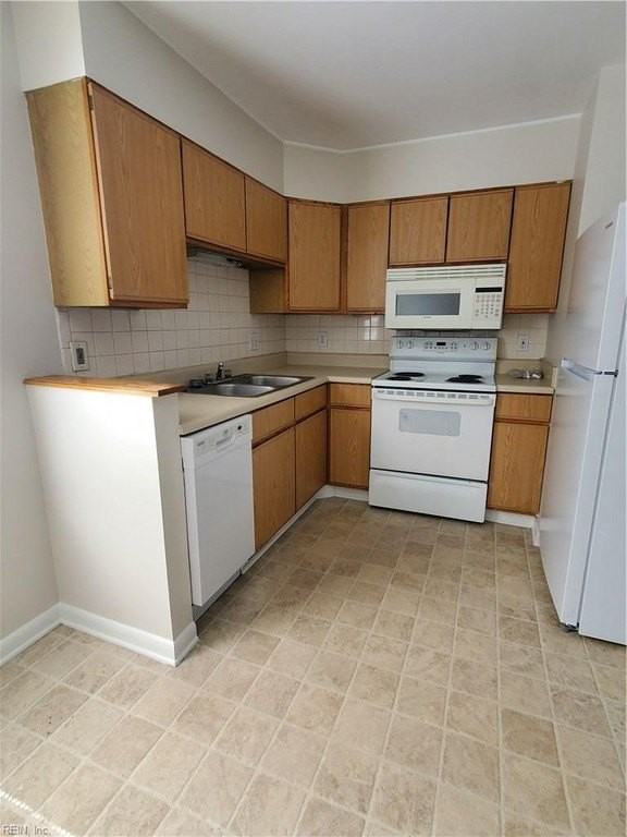 8570 Chesapeake Blvd #14 - Photo 5 of 19