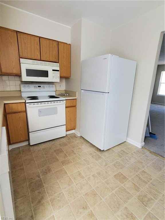 8570 Chesapeake Blvd #14 - Photo 7 of 19