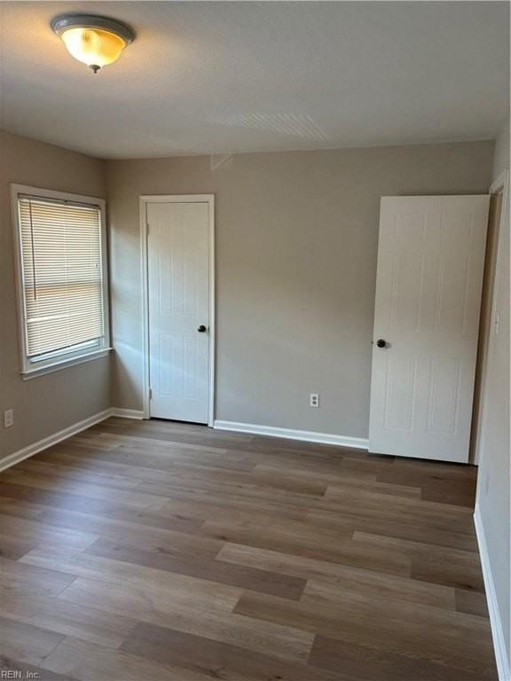 354 Susan Constant Dr - Photo 5 of 6