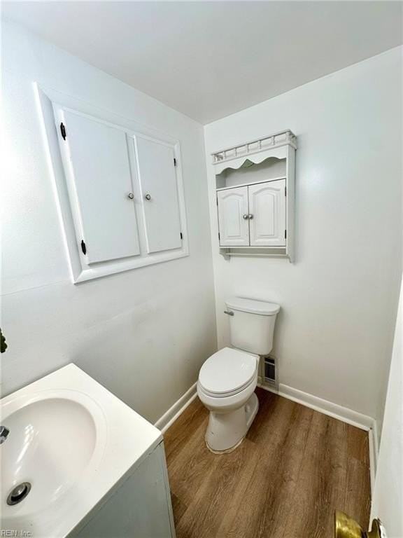 1049 Baker Rd - Photo 7 of 9