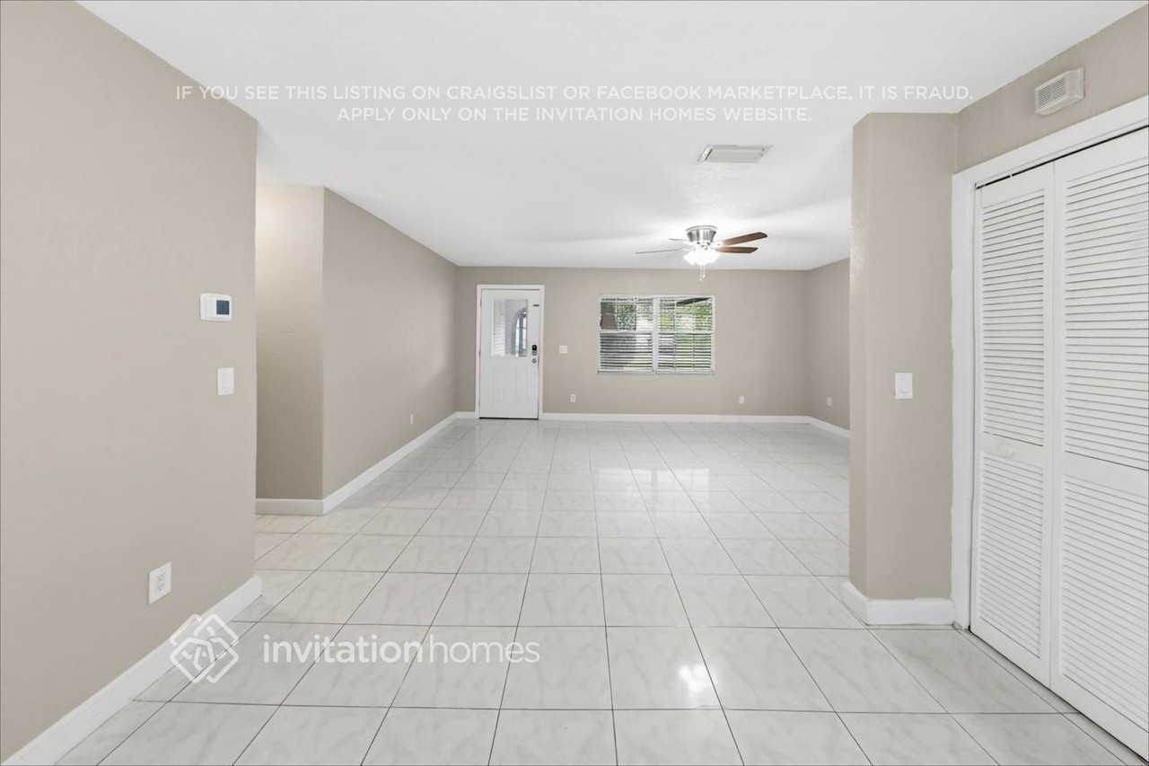 8145 Troxler Dr - Photo 4 of 22