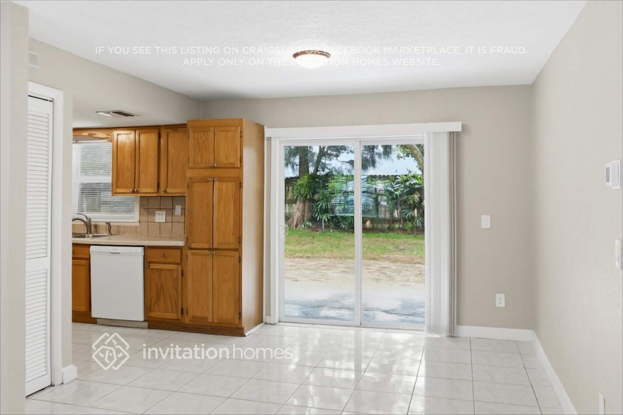 8145 Troxler Dr - Photo 6 of 22