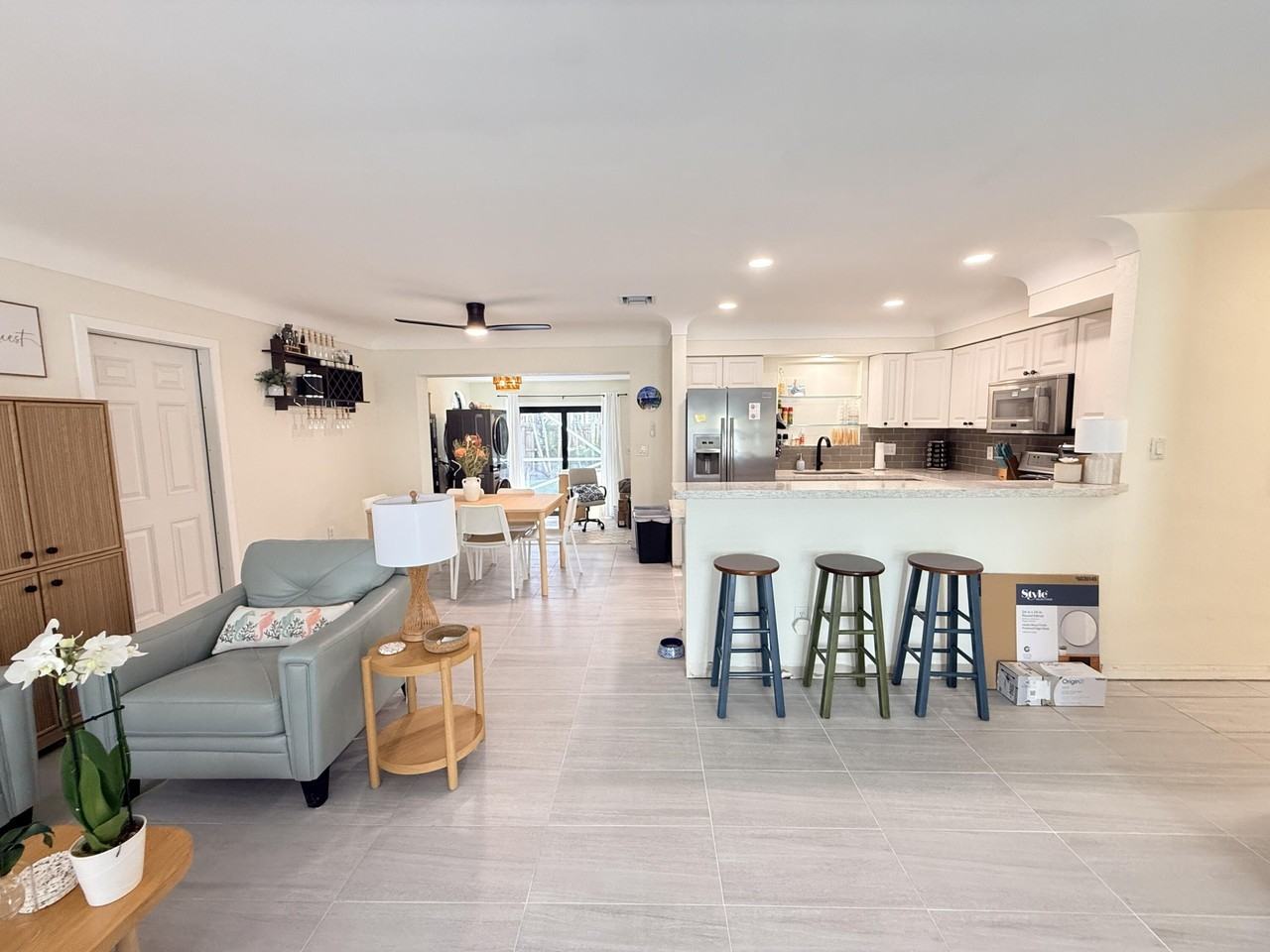 608 Ne 24th Ave - Photo 3 of 19
