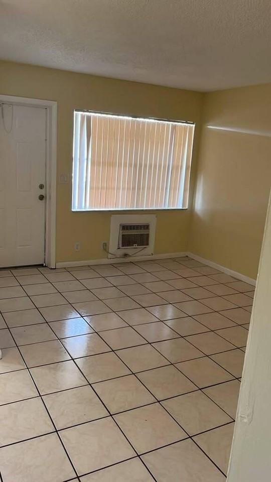 1310 S Federal Hwy #30 - Photo 4 of 6