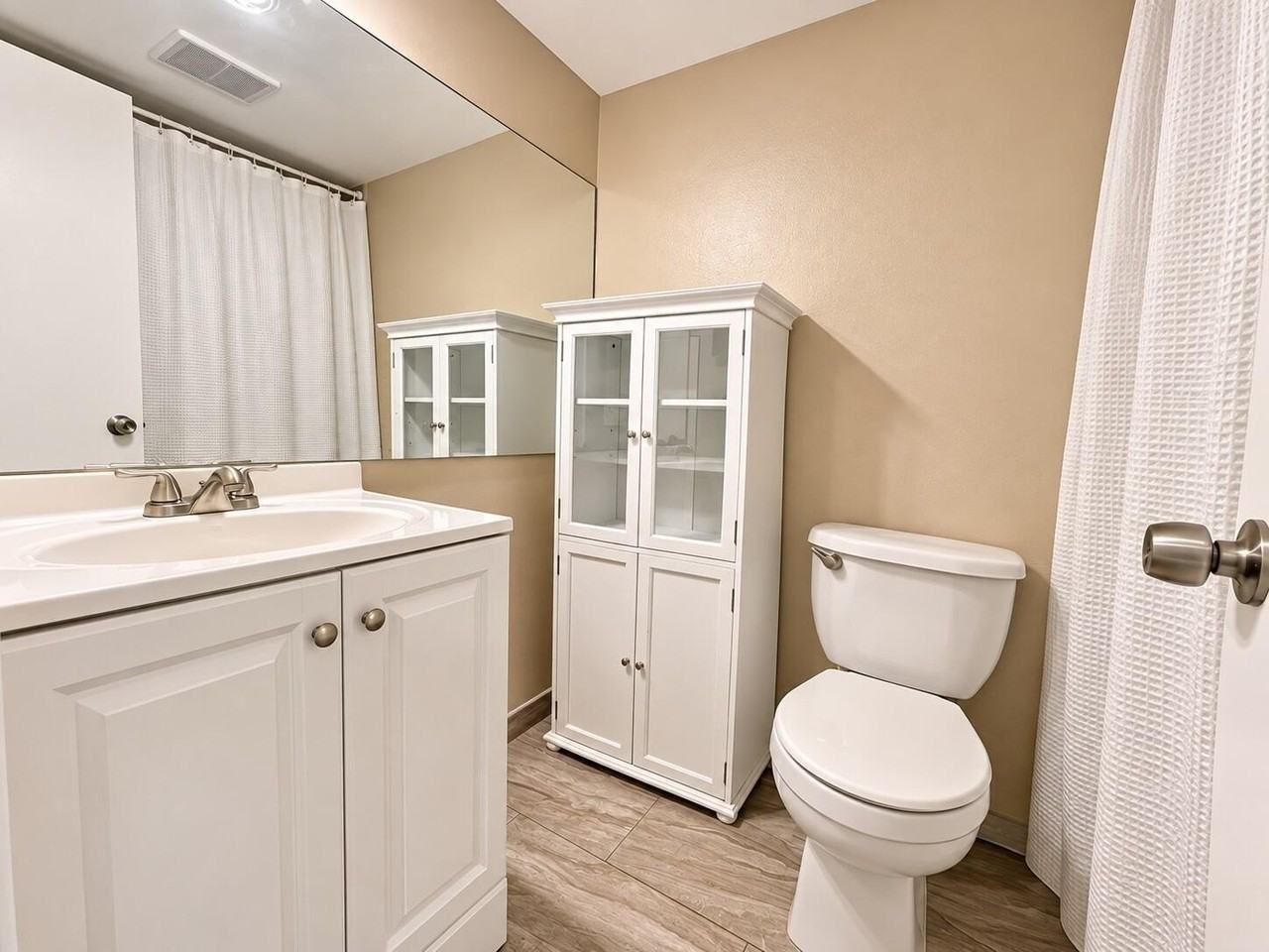 7385 W Sunrise Blvd - Photo 6 of 13
