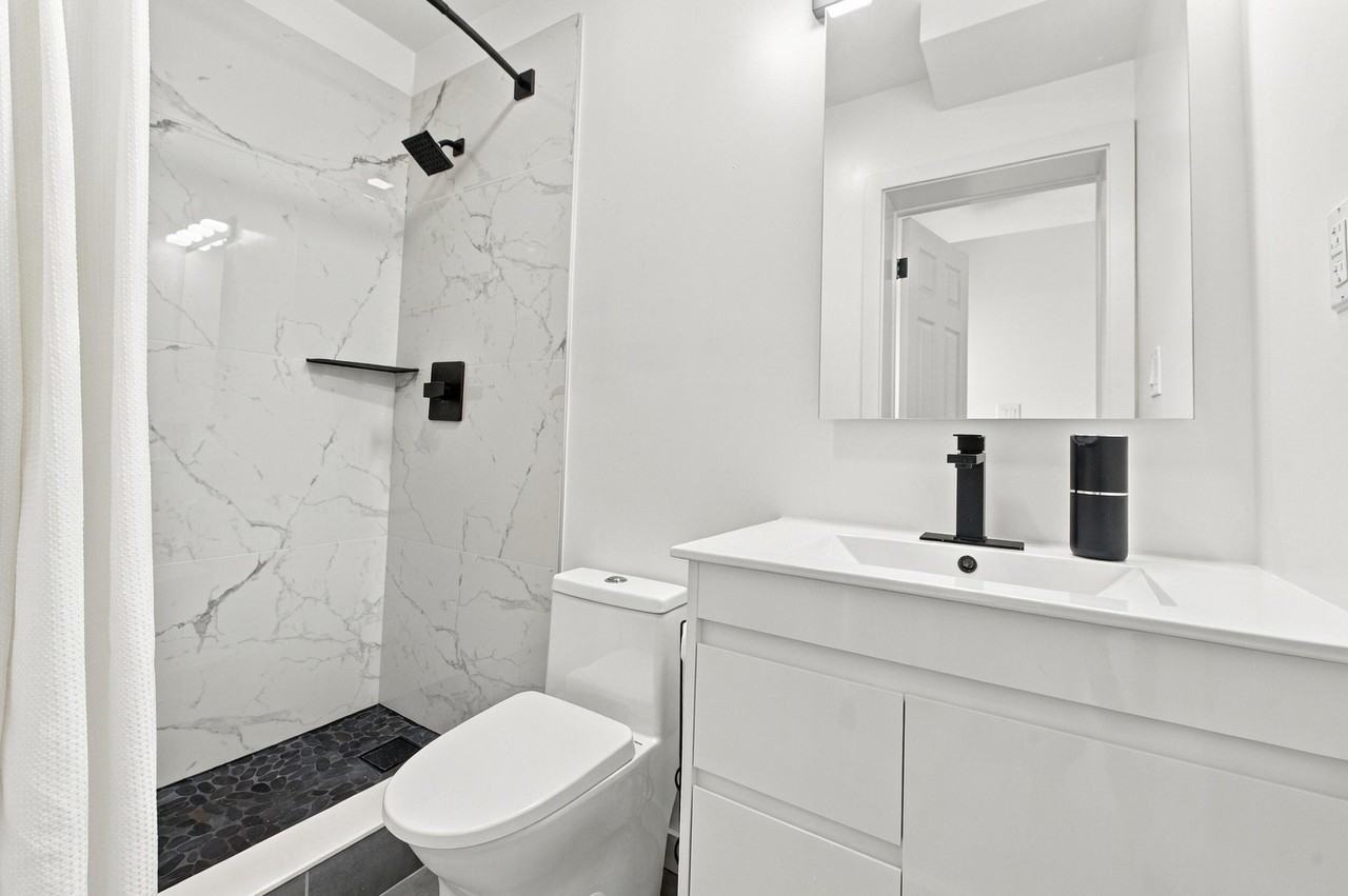 4999 Sw 6th St - Photo 6 of 38
