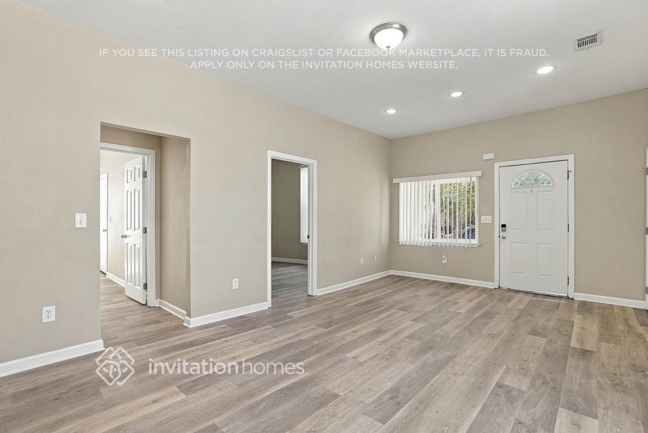 3524 Baltic Ave - Photo 3 of 17