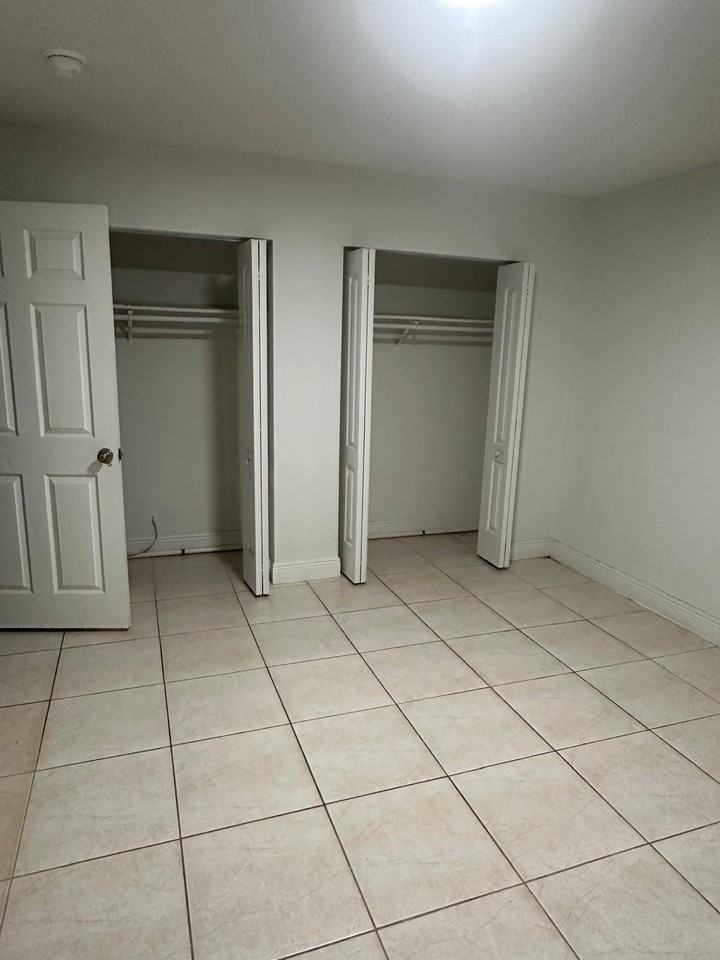150 Se Duval Ave - Photo 4 of 11