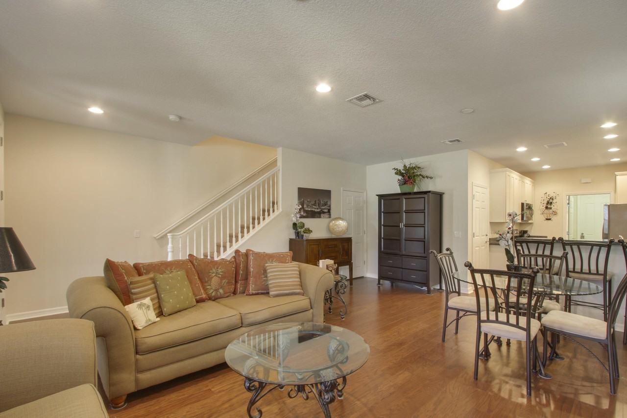 1168 S Community Dr - Photo 4 of 18