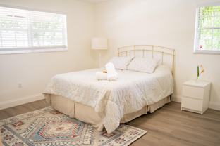 1425 Riverside Cir - Photo 1 of 1