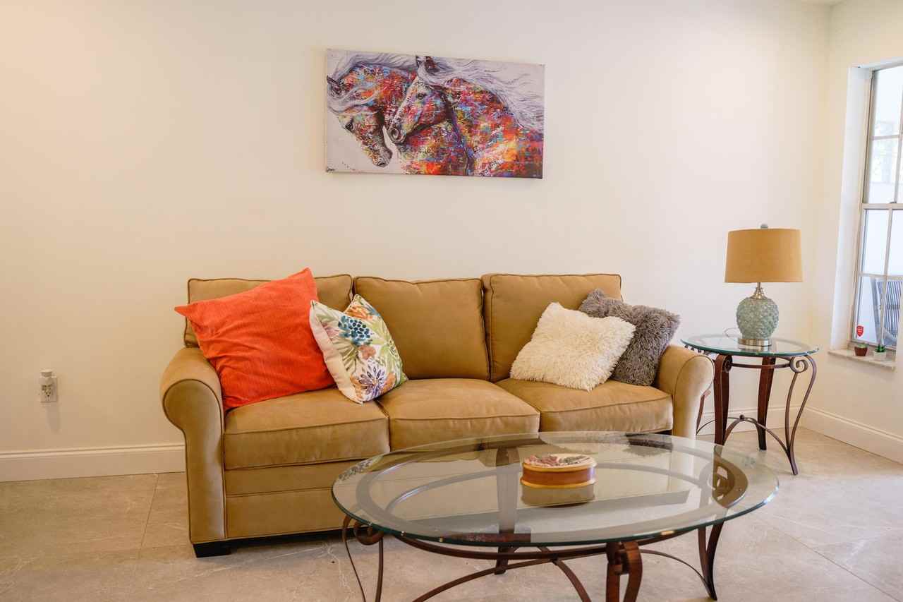 1425 Riverside Cir - Photo 6 of 25