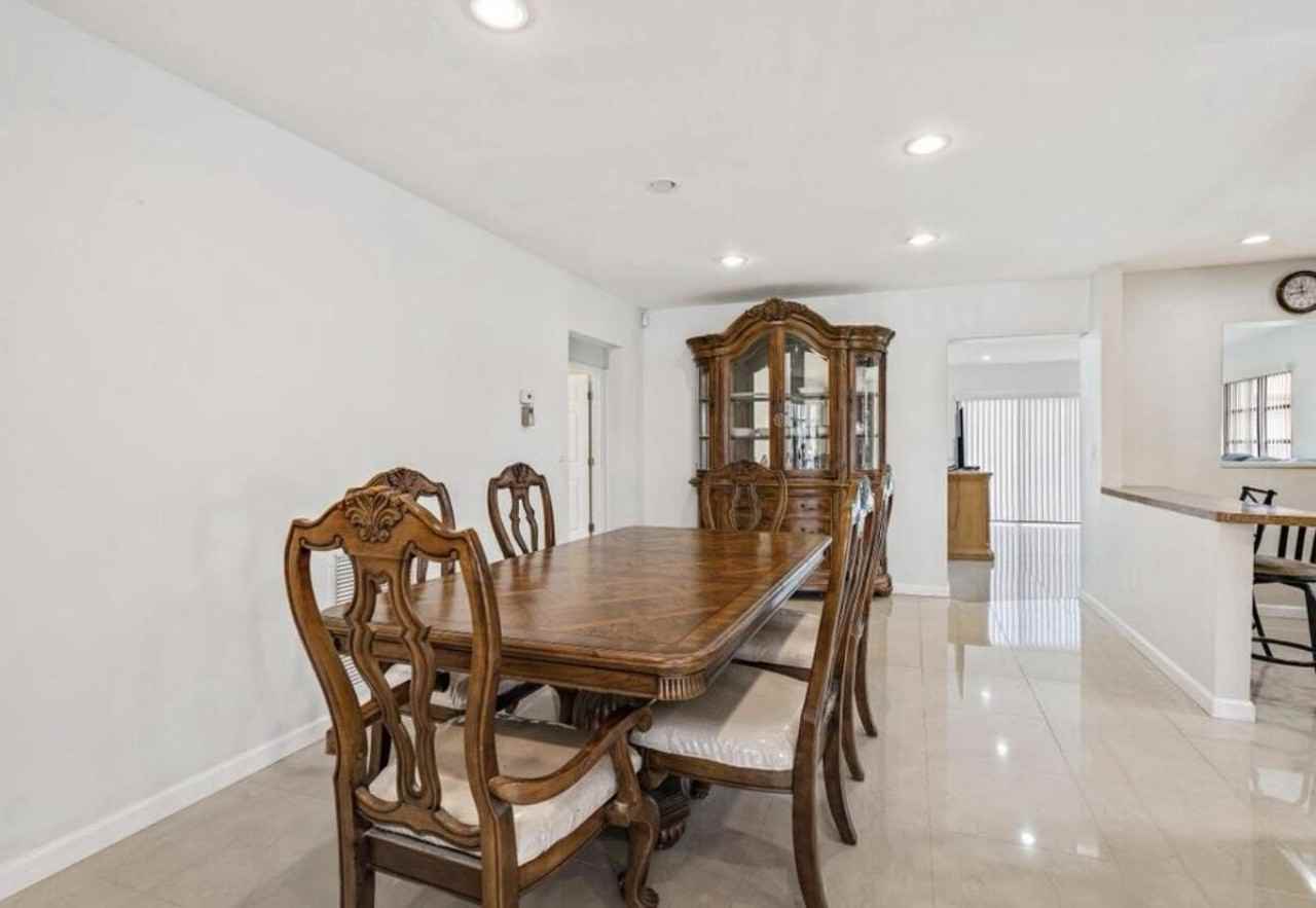 6089 Glentree Ln - Photo 6 of 15