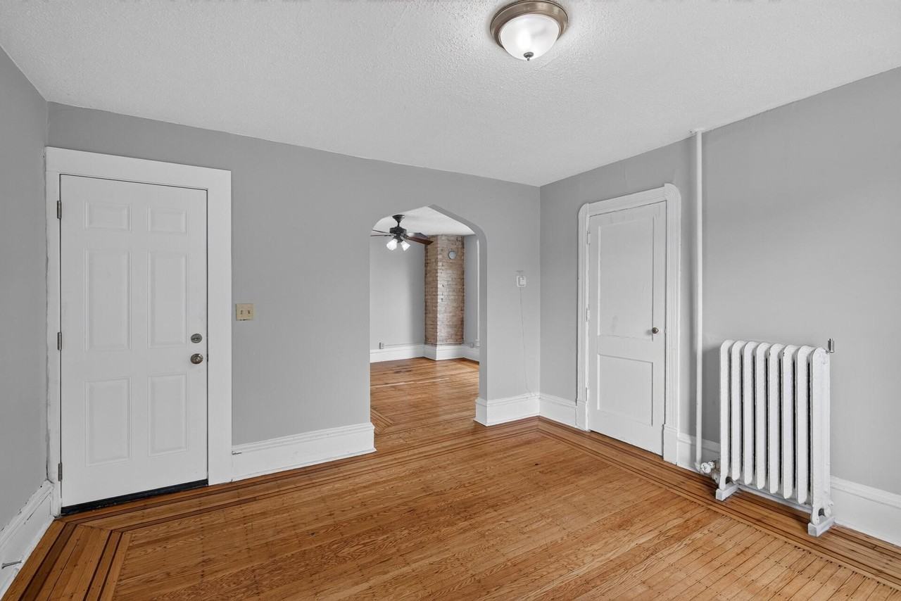 2630 Blaisdell Ave - Photo 7 of 19