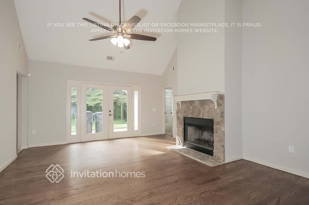 5147 Spring Glen Ct - Photo 3 of 16