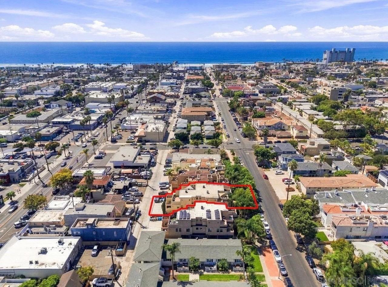 1135 Felspar St - Photo 4 of 44